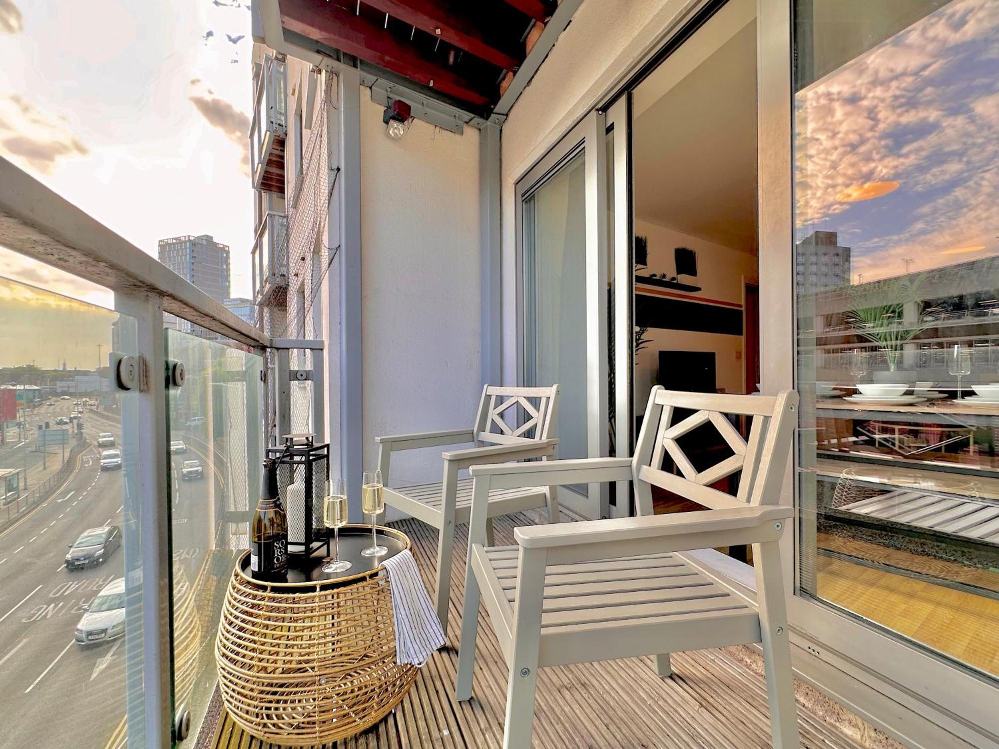 Watford Serviced Apartment, Free Parking, City Centre Экстерьер фото