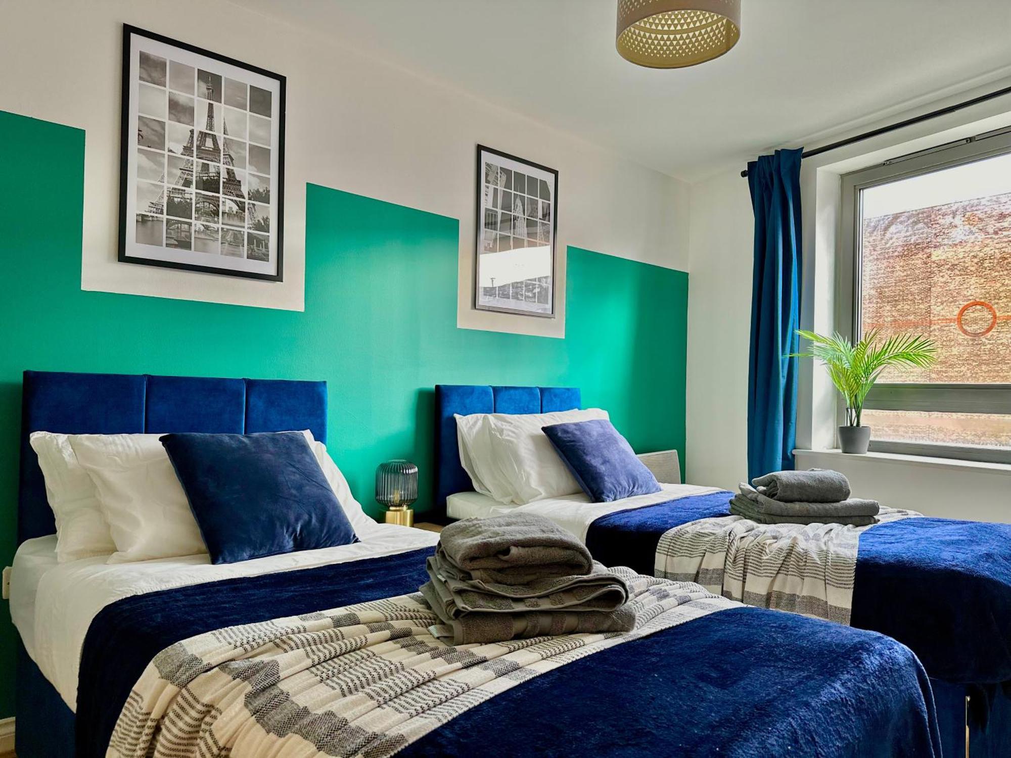 Watford Serviced Apartment, Free Parking, City Centre Экстерьер фото